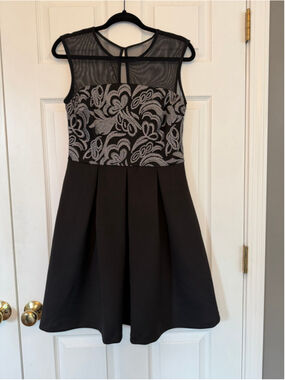 Women's Covington Black and Silver Mini Party Dress Size 6